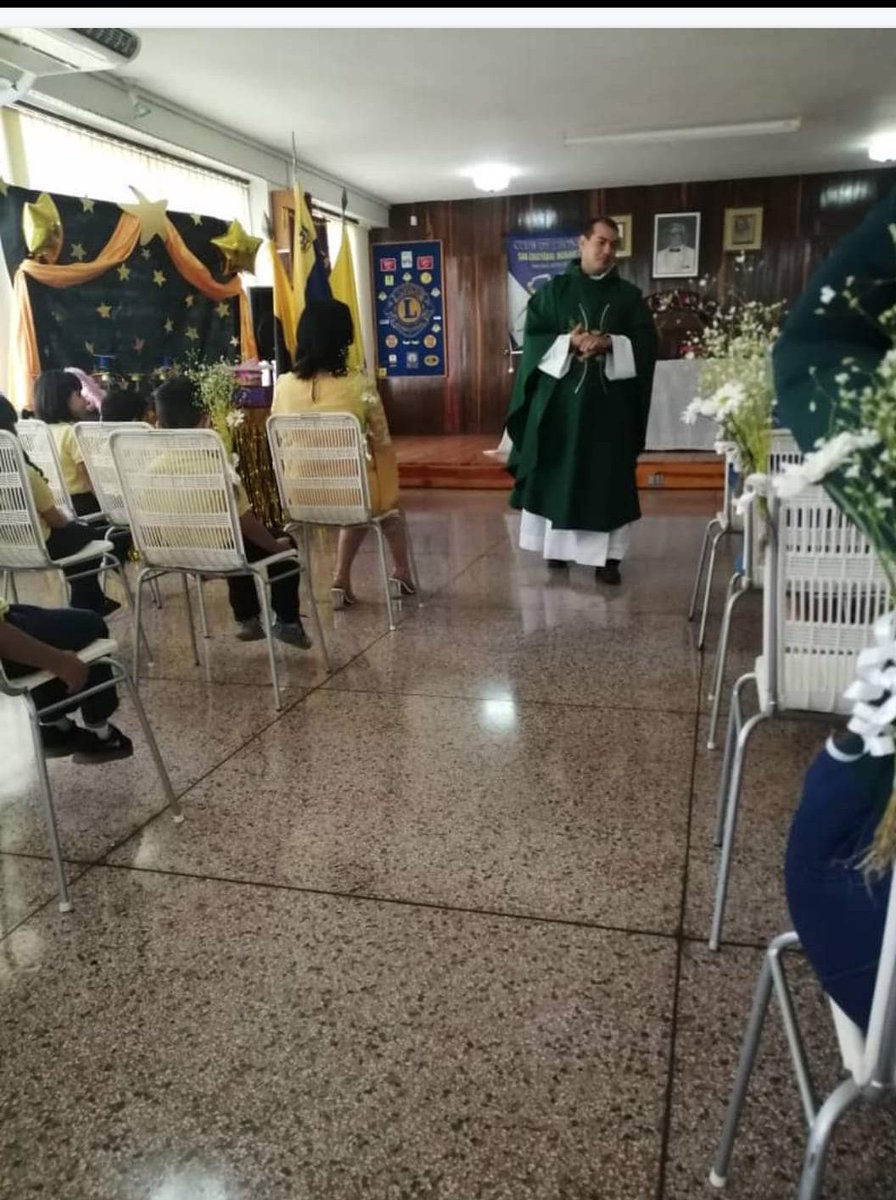 CeiLeones's tweet photo. Todas las actividades especiales de fin de año: último timbre, exposición de carpetas,acto cultural y acto de prosecución .
@Berzabethg1 
@Crazet2011 
@CDCETachira https://t.co/ZItg8zDAnT