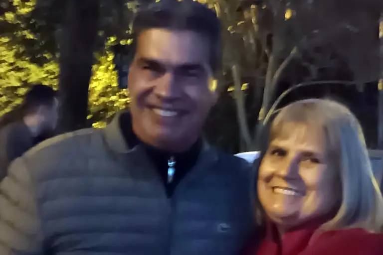 Chaco: una dirigente piquetera oficialista amenazó con hacer explotar una garrafa en la Casa de Gobierno de Chaco dlvr.it/SsF8LL