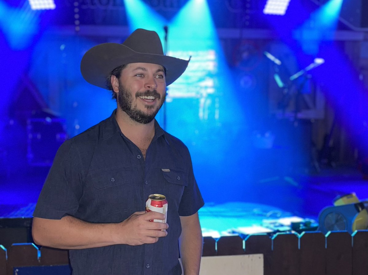DrewFishBand's tweet photo. The beers at Cotton Country Club are already flowing. Kyle Piland is kicking things off at 7:30. See y’all tonight! 

#Country #CountryMusic #LiveMusic #Concert #Texas #Granger #GrangerTX #GrangerTexas #TexasCountry https://t.co/XnfIvO70c5