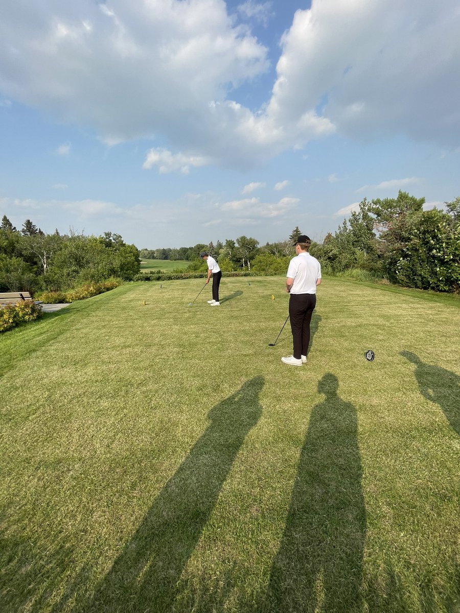 RWGATour's tweet photo. Team Shelton is now 3up in both of their respective matches with 4 holes to play https://t.co/AYSwwS5yYz