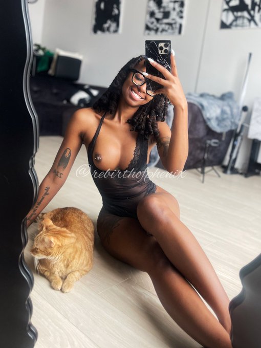 r u a cat or dog person? https://t.co/w2pMzqySX0<a href="/tag/sotd"class="tags"><span>#sotd</span></a>