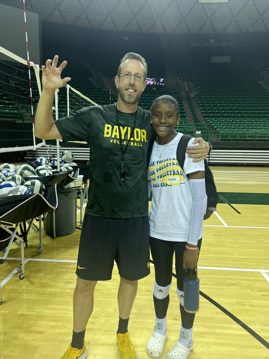 Thank you so much @BaylorVBall for the amazing camp opportunity to continue to learn and grow as an athlete! I appreciate all the feedback I received! Thank you so much to the coaching staff and players!💚🐻