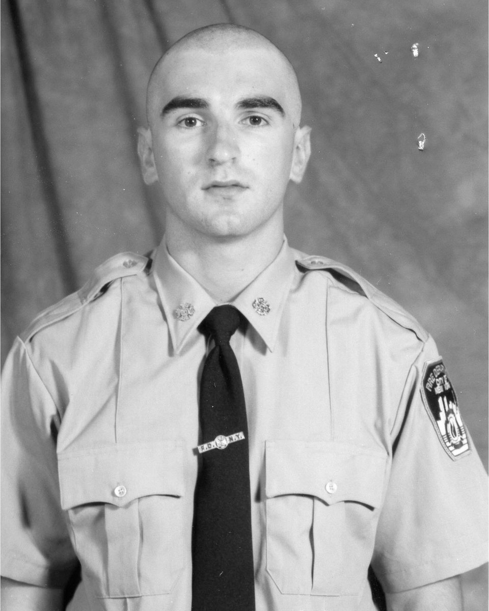 SerraRob's tweet photo. Happy 22 years to class 3/01.  The uniforms, and the eyebrows, still fit. #FDNY #lastoftheoldschool #TheBrow #NeverForget 🥃🇺🇸🔥 https://t.co/xbqDUpsnEd