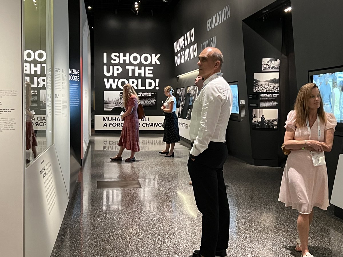 aossm1972's tweet image. Guests enjoy the museum exhibits at the #AOSSM2023 Closing Night Party.