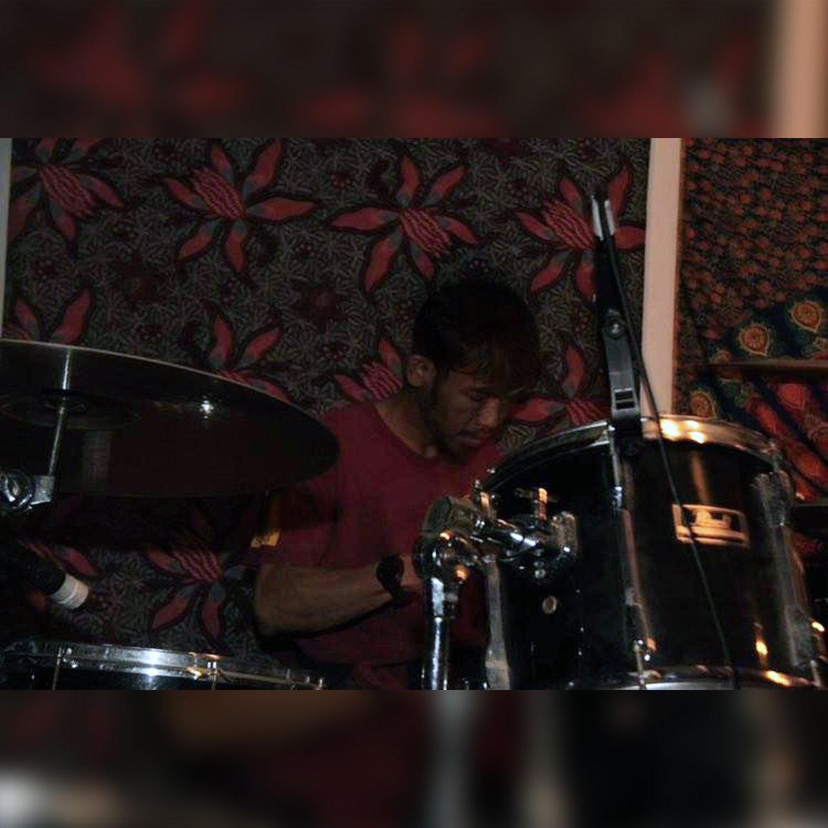 The MASH tweet media