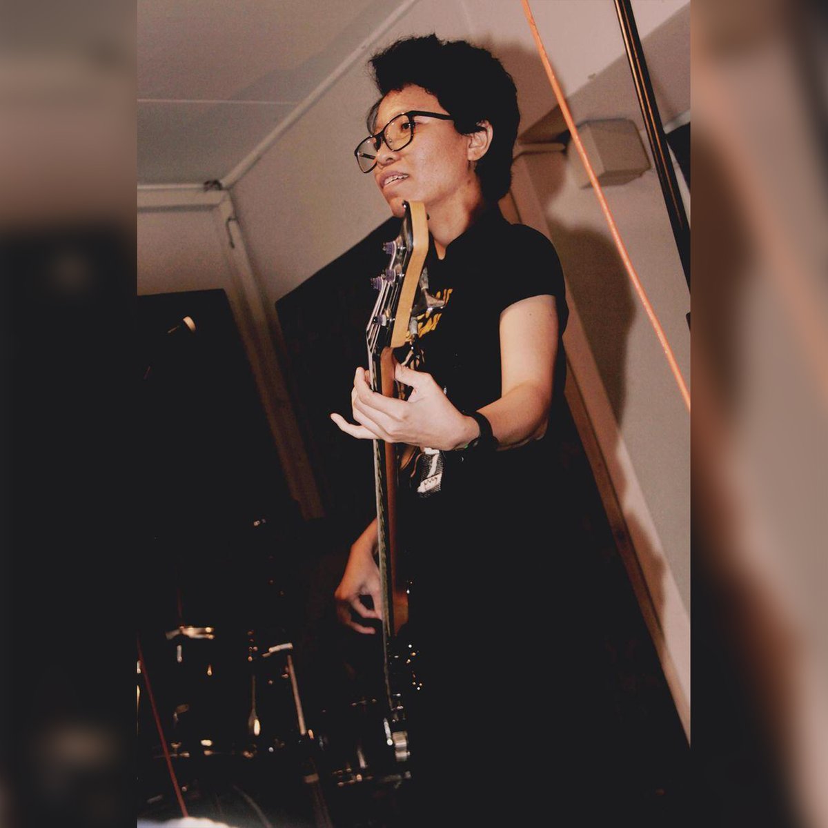 The MASH tweet media