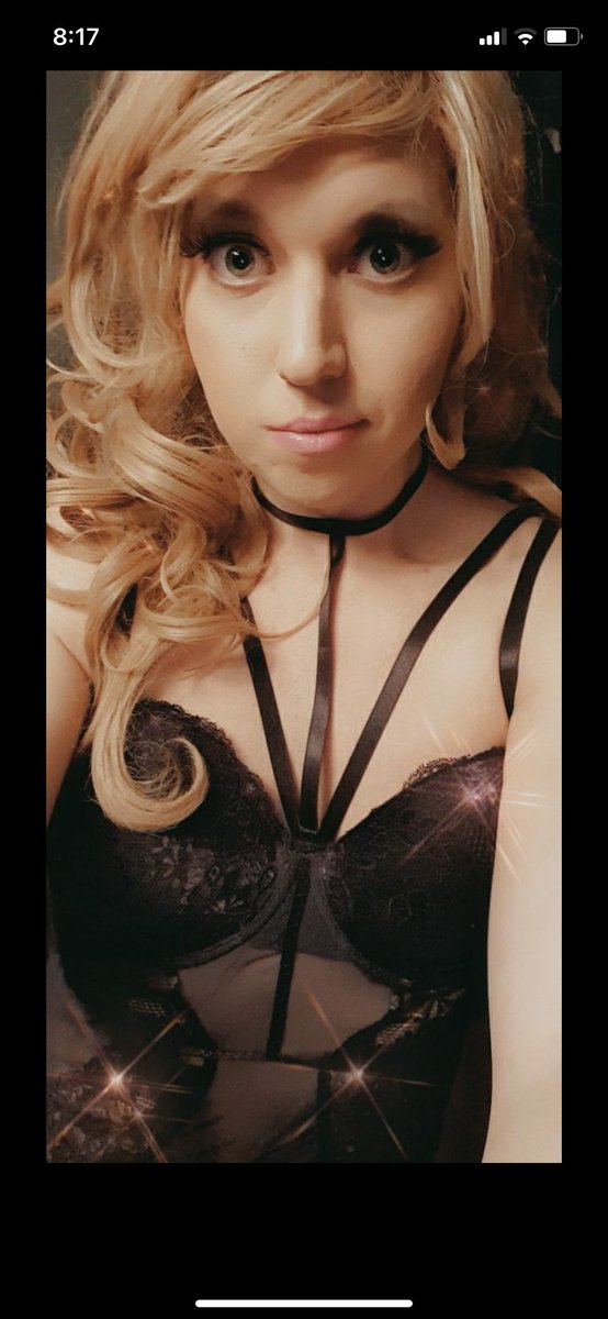MissMysticMoon's tweet photo. time for a new retweet game with @SissyEmma91 i already exposed her to her mom but now she wants to get outed to her dad as well. I've got her dads email and if this reaches 200 retweets I'm emailing him, no safe words no take backs this time 😈
make sure to retweet!! https://t.co/RphdI6jLWV