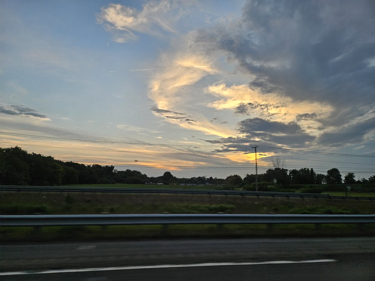 Nice sunset in Southern Virginia tonight! #VAwx https://t.co/C0gf9rCdnj