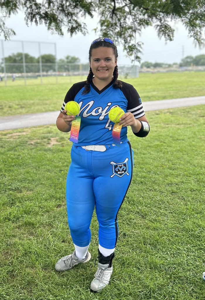 Elliepitcher42's tweet photo. Great day at World Series at Berliner. A 2 Run shot and 3 Run shot along with 2 MVP’s. Hard to believe tomorrow will be my last tournament with @OhioMojoMorgan before having to move up to 18u. Going to miss my girls!!
#softball #2024grad #pitcher #homeruns https://t.co/zTBm2PaWif