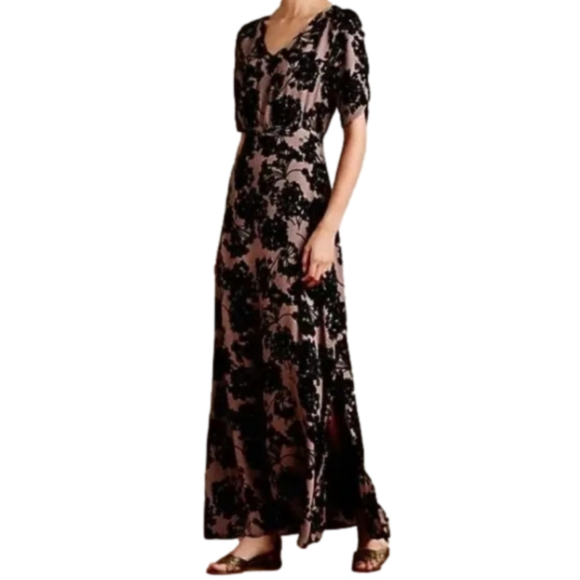 VintagClothes4U's tweet photo. So good I had to share! Check out all the items I'm loving on @Poshmarkapp from @cristineFlorcz1 #poshmark #fashion #style #shopmycloset #zaczacposen #anthropologie #freepeople: https://t.co/IAESYPUWPV https://t.co/RjG02F0BAQ