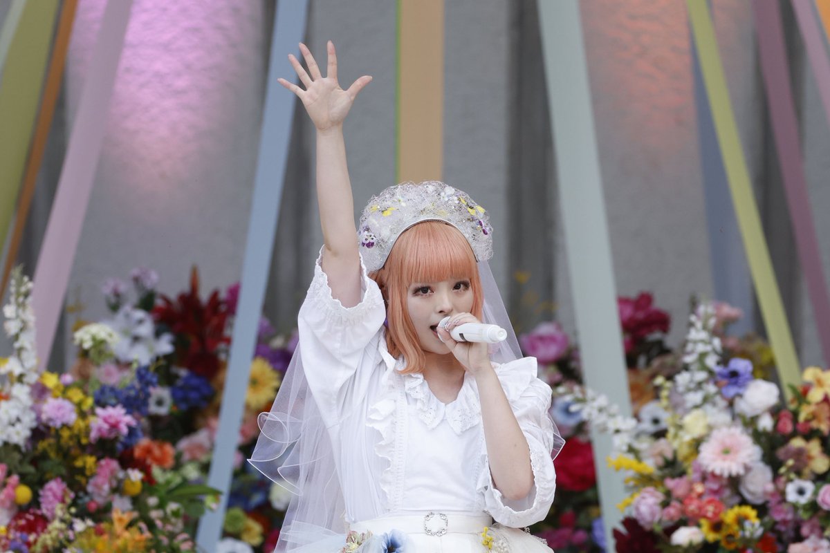 pamyurin's tweet photo. 人生最大のセレモニー🕊️🐏🥚
Photo by aki ishi
#Midnightsun
#ミッドナイトサン https://t.co/YbFBtqn0kj