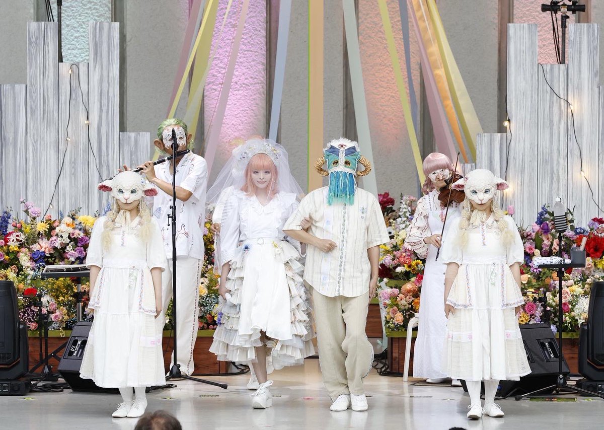 pamyurin's tweet photo. 人生最大のセレモニー🕊️🐏🥚
Photo by aki ishi
#Midnightsun
#ミッドナイトサン https://t.co/YbFBtqn0kj