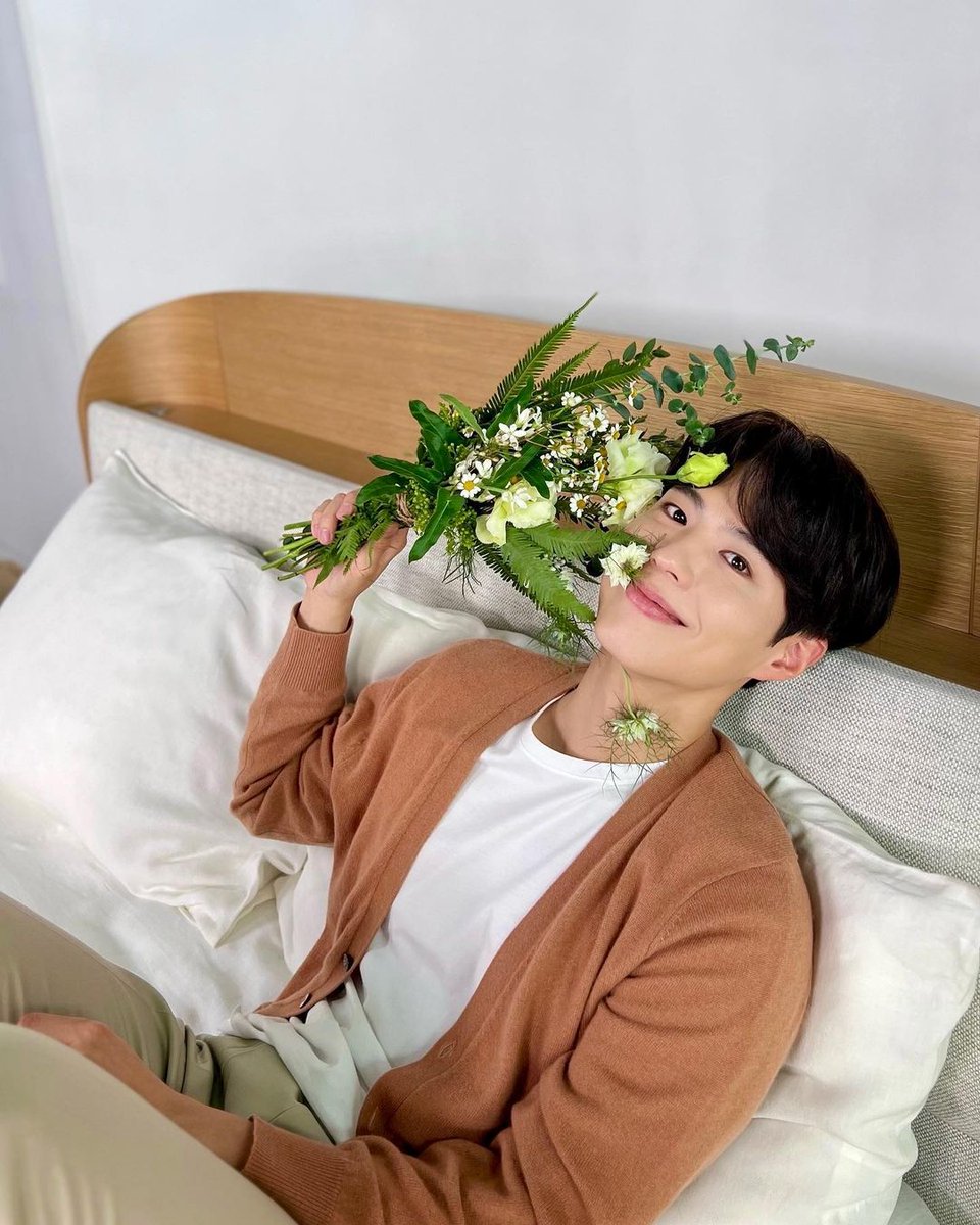 moefmm4pbg's tweet photo. Good Morning @BOGUMMY &amp; all chingus!🍀
Have a Blessed Sunday🌱🙏
#ParkBoGum https://t.co/tzk2G05IlW