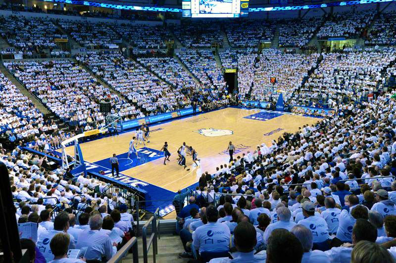 Blessed to receive a D1 offer from Saint Louis University! @MokanBasketball @JBSAthletics