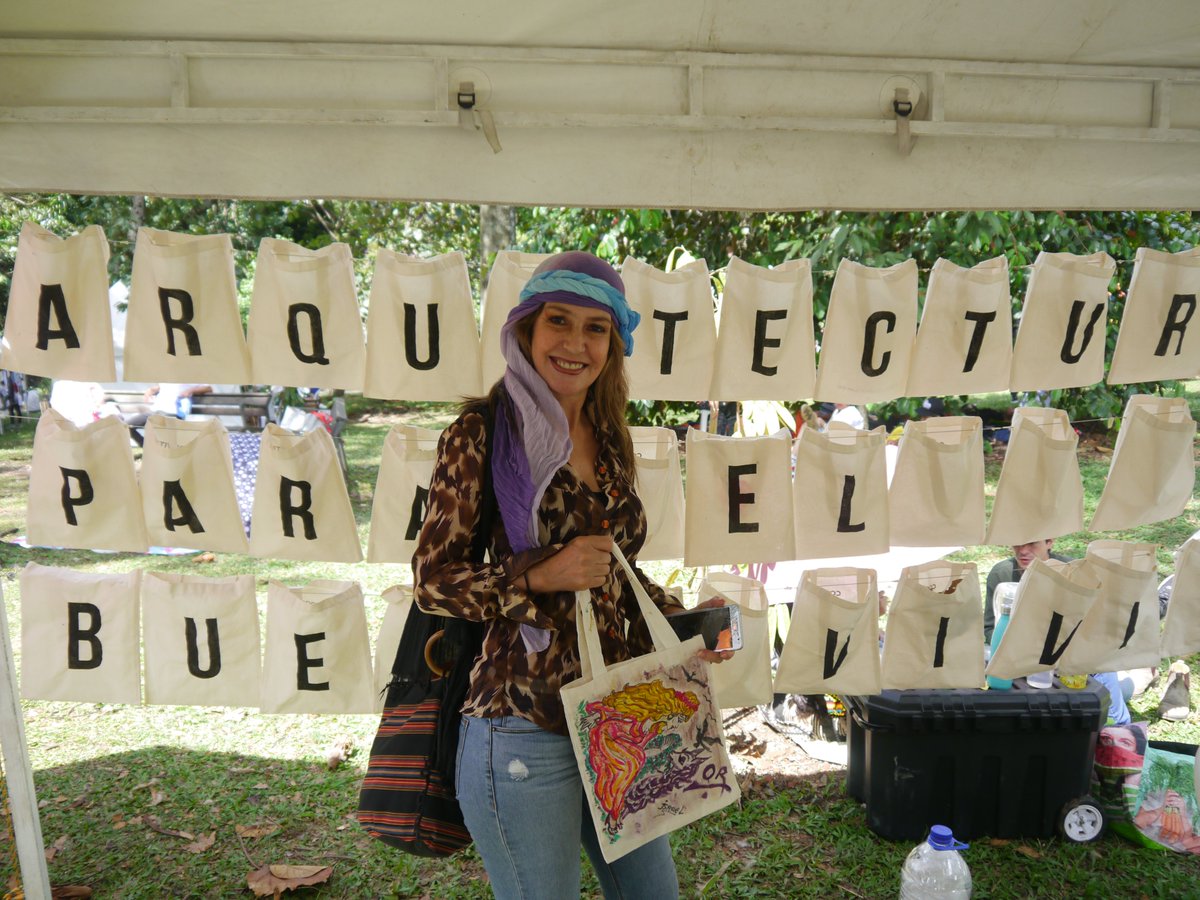 coonvite's tweet photo. Hace un año estuvimos en nuestro 1er #BazardelaConfianza. Compartimos sobre el ejercicio de cooperar, juntarnos y hacer arquitectura. Elaboramos tulas con quienes nos acompañaron para intercambiar recetas cotidianas, reflexionamos sobre la reciprocidad y sus formas. https://t.co/6C4JAdzXsN