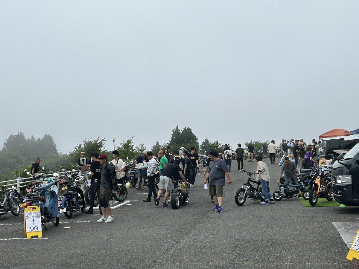 今日は十国峠でイベント参加です！
原付やスクーターの展示です😊よかったら遊びに来てください！
#十国峠
#ガレージハウス