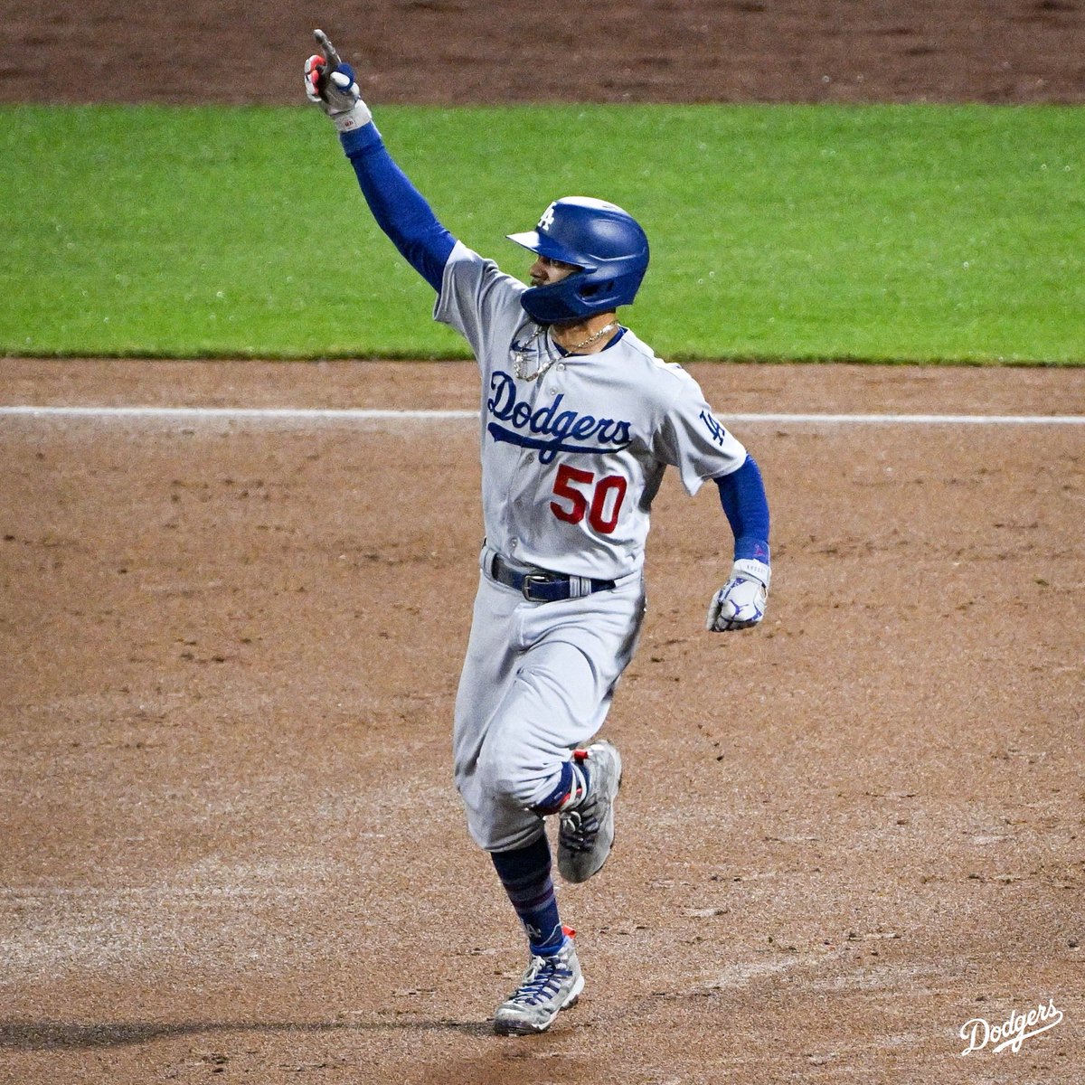 Dodgers's tweet photo. Him. https://t.co/2WK5kEbWXg