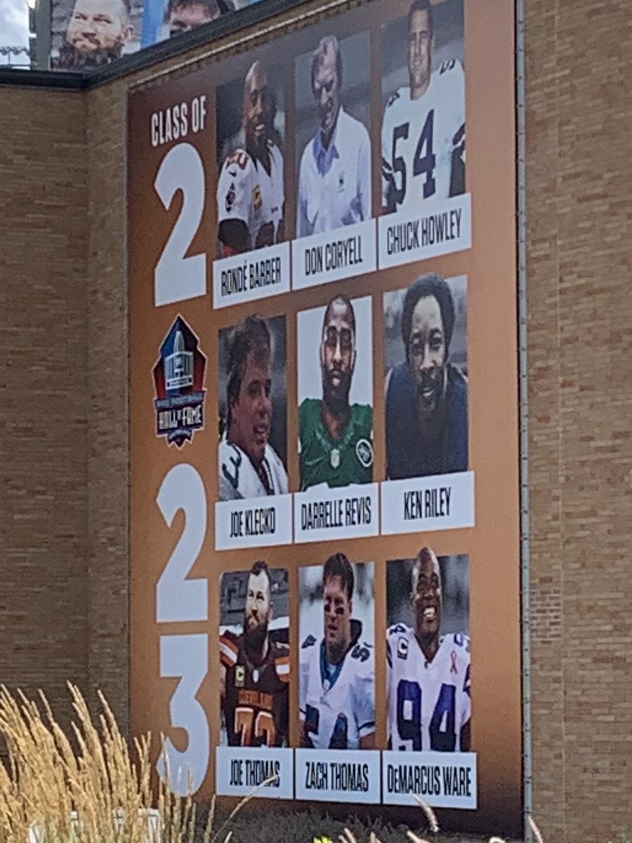 KazSusan's tweet photo. Trip to Ohio to see family. And see some sights that have changed ππ and trying new beers.
#Elvis #Ohio #FootballHOF
#localbrewery https://t.co/NRozn40vPT