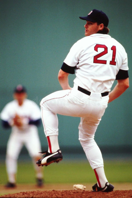 TheFrizz87's tweet photo. 7-15-1988, Joe Morgan made his managerial debut with a doubleheader sweep over the Royals. The Sox took the 1st game 3-1. @rogerclemens struck out 16 batters & Dwight Evans hit a 2-run HR in the 1st. Sox won 7-4 in game 2 as @ChickenMan3010 & Rick Cerone homered. #MorganMagic https://t.co/K09LEUpUxh