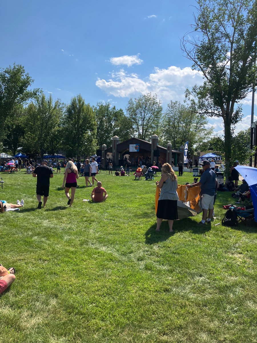johnbeltrone's tweet photo. Peak summer in Edgewater this weekend! Happy birthday @JoyrideBrewing and thank you Blues &amp; BBQ for supporting affordable housing. https://t.co/hRsP079808
