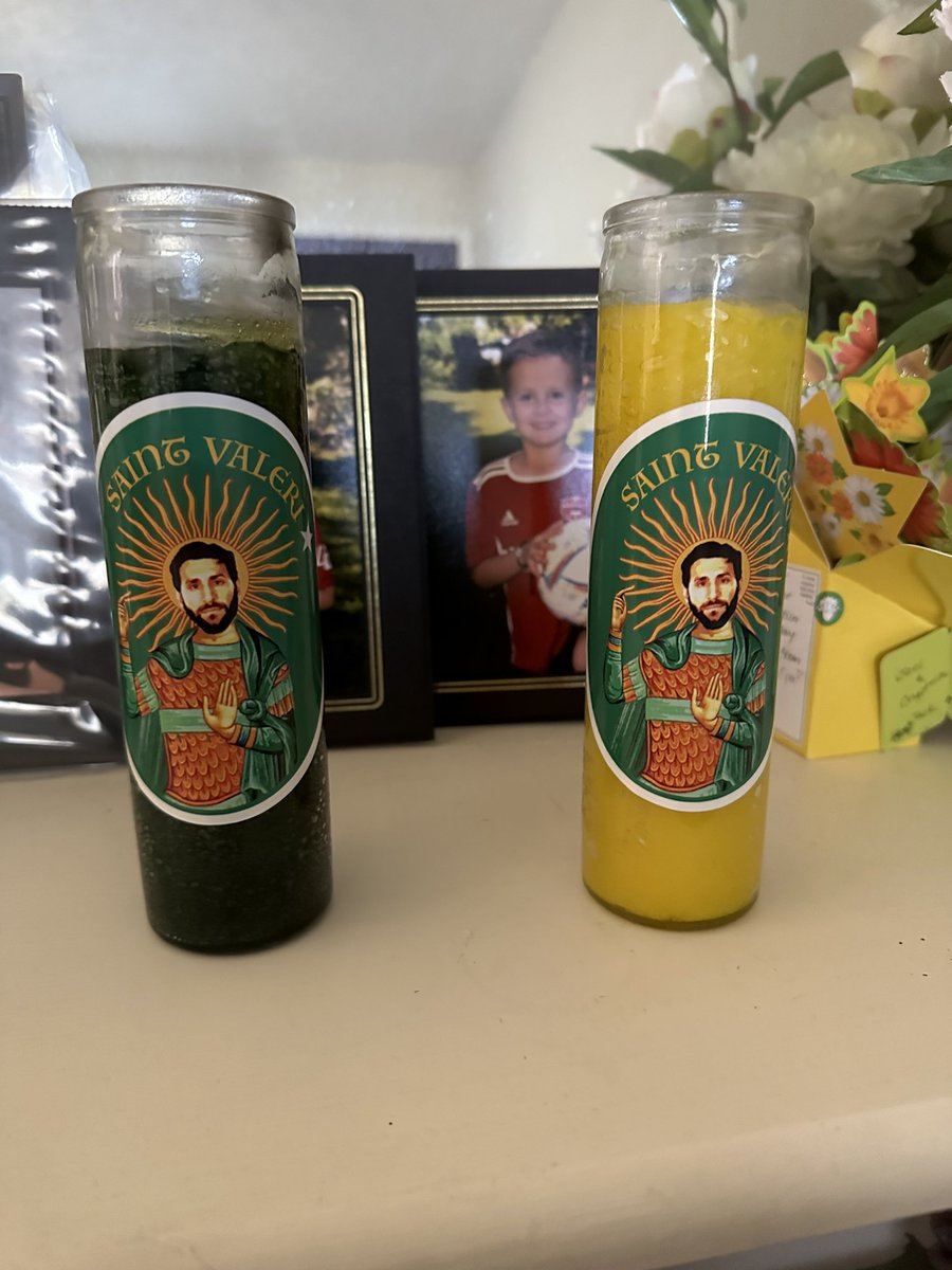 JeffersonResrvs's tweet photo. @joelcarrick It’s beginning to look a lot like Valeri-mas up in here. #RCTID #Troesma #DV8 @DiegoDv8 Happy Ring of Honor Day! https://t.co/Yzk4yiHVTT