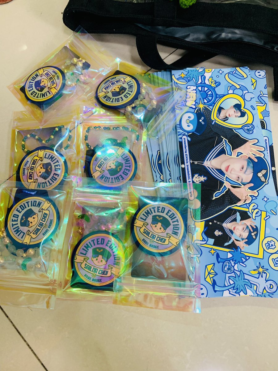 breadednini's tweet photo. first 7 siguro na nandito pa sa cubao at maabutan ng sailor nyu will get the set 🥹🫶🏻 meron pa palang nahulog sa bag. omg. https://t.co/nv4eWisARk