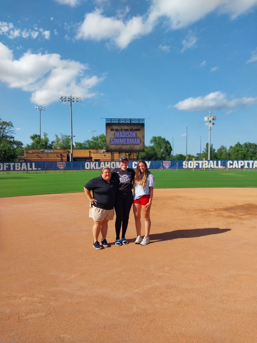 MaddieSimmerman's tweet photo. After OSU, I was welcomed by @USASoftball, and to say it was awesome would be an understatement! They were so welcoming and to have my name on the same Jumbro Tron as LEGENDS is so unreal! I can't wait to be back here in the future! Thank you for making my dreams come true! https://t.co/j8IUliqVWP