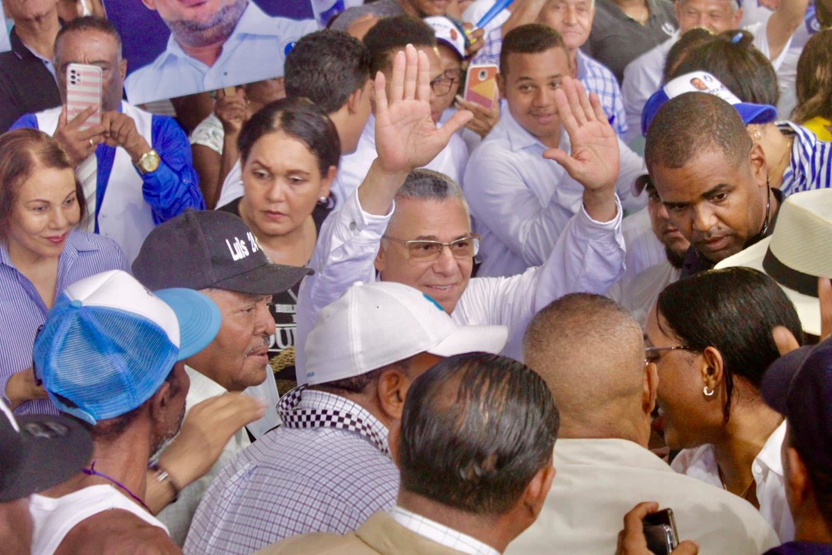 genesisdj809's tweet photo. @manueljimenezrd da muestra de su gran fortaleza en Santo Domingo Este  sigue 4+ 👍🏽 https://t.co/Y3Dtj3VtEa