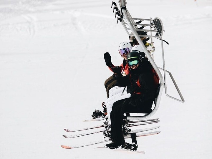 MarriedFun3's tweet image. Need a great date idea? How about Skiing?

Tag your spouse if you think  Skiing would be a fun date idea.

For more info visit buff.ly/3NVo6tD

#datenightneeded
#datenightspot
#dateideas
#datenightcontinues
#skiing
#datenight
#marriedfun instagr.am/p/CuvTeFUgerE/