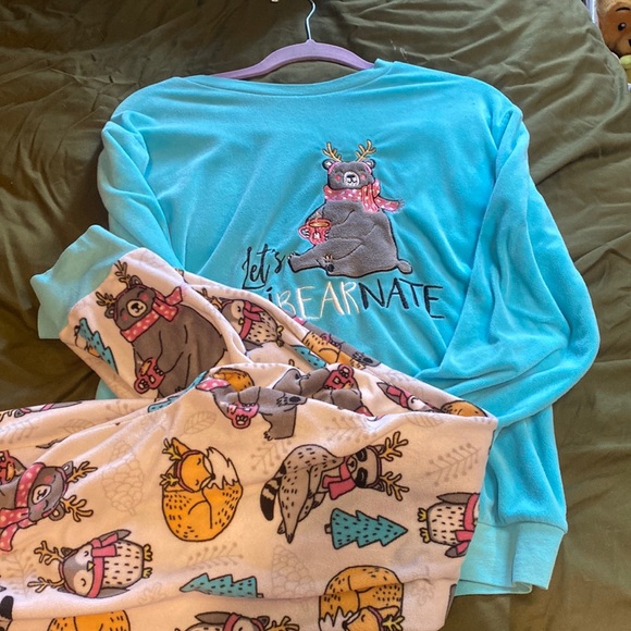 So good I had to share! Check out all the items I'm loving on <a href="/Poshmarkapp/">Poshmark</a> #poshmark #fashion #style #shopmycloset #primark #ipsy #nitegear: posh.mk/keL9onl6sBb