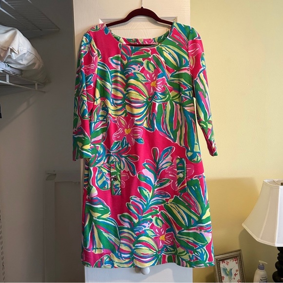 positiveposher's tweet photo. So good I had to share! Check out all the items I'm loving on @Poshmarkapp #poshmark #fashion #style #shopmycloset #colehaan #lillypulitzer: https://t.co/w6yEpknQ26 https://t.co/Y9f91VAeFS
