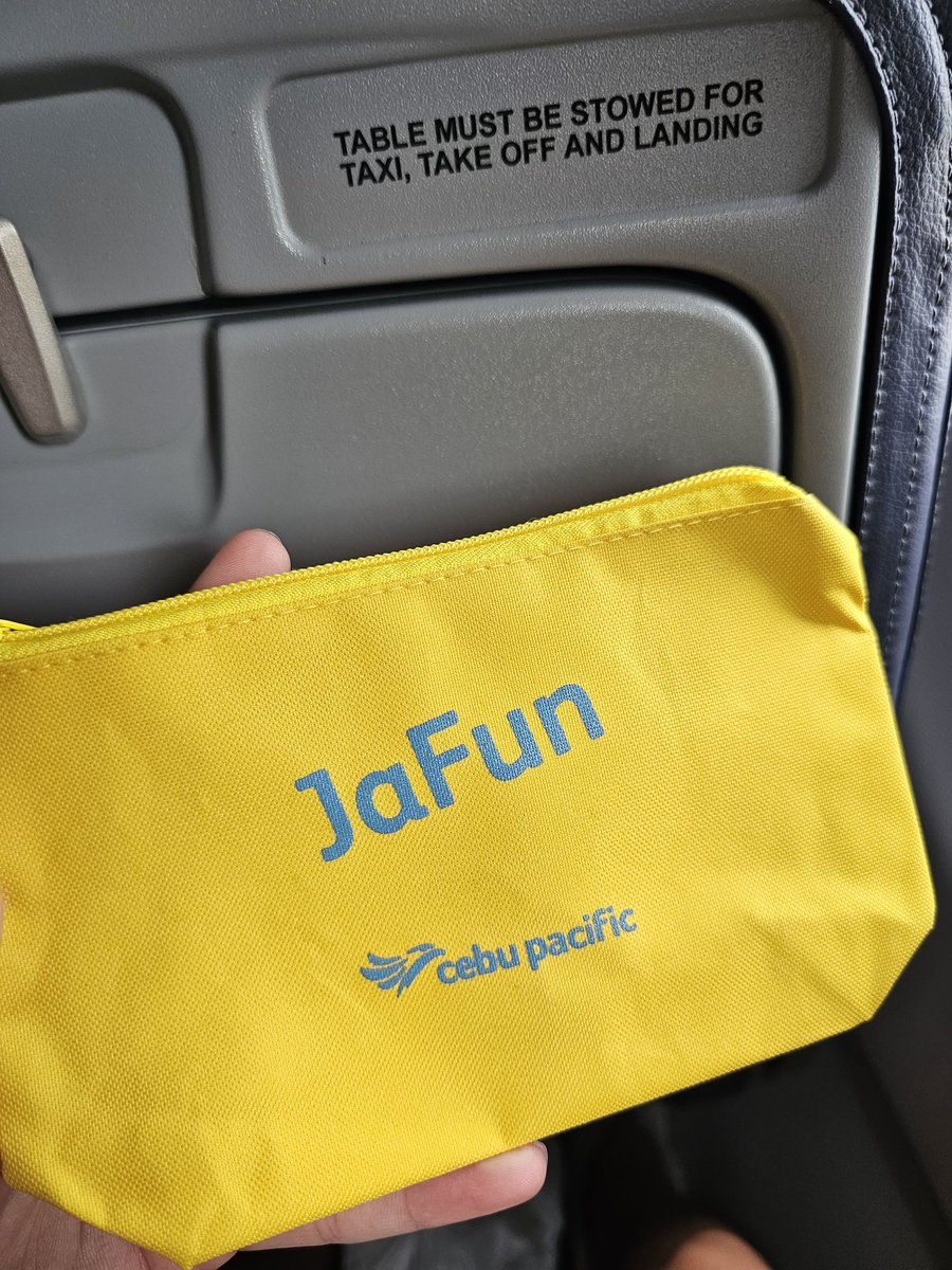toti_L3st3r's tweet image. Pabibo sa in flight games. 
@CebuPacificAir #jaFUN or Carfun, or Jakol Fun? Haha