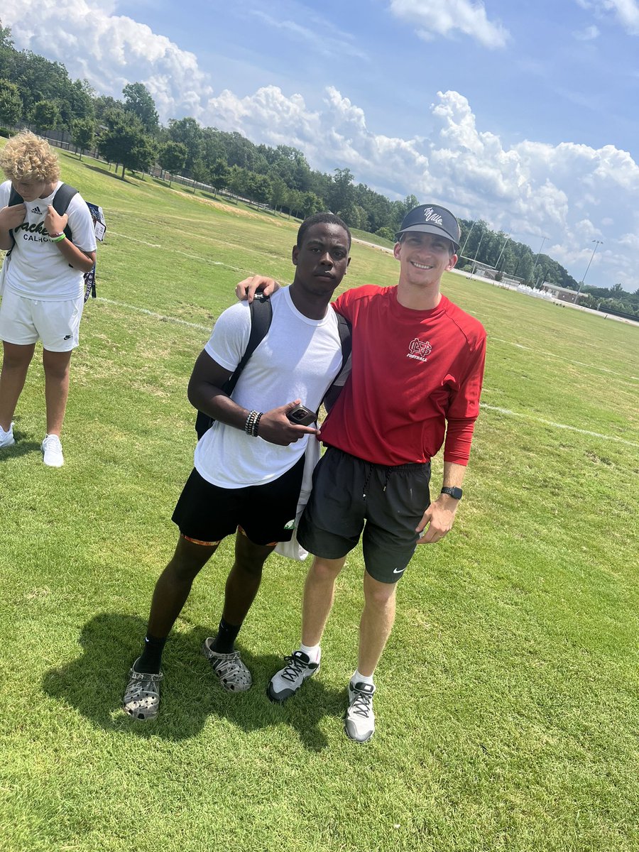 Tawitdashifts10's tweet photo. Had a wonderful time at the @NGUFootball1 camp today! @ngucrusadersHBC @coach_dbaker @10Deandre @Stew2HUNT @coachjack_w @jirehwilson3 @CoachTyYoung @coachsmith06 @NyleGrove @thomas_liebenow @CoachTreyBrice @CoachDboJames @THE_44_BULLDOG @DAWGHZERECRUITS https://t.co/qlEYlkUPHg