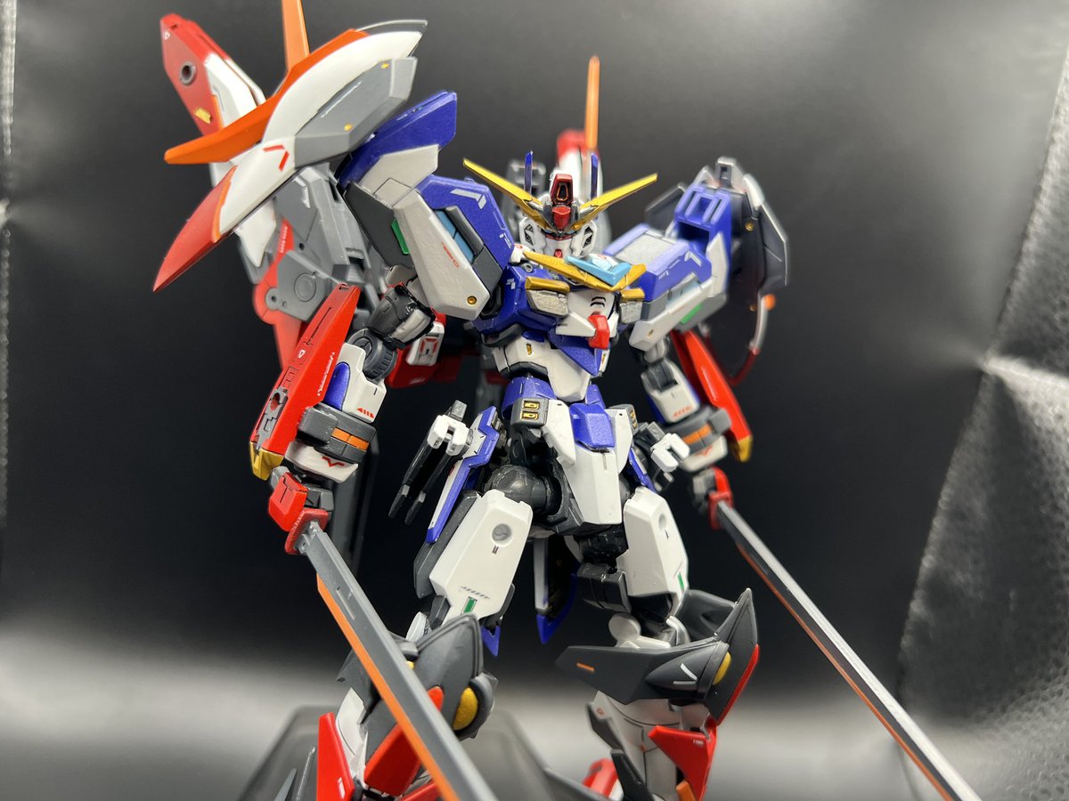 yattanemo's tweet photo. G Solarizon also comes with a couple of katanas.  Bonus pics to show off the possibilities of 3mm ports all around the figure

#gundam #gunpla #ガンプラ
#ガンプラ好きと繋がりたい https://t.co/RMem8TJMhm