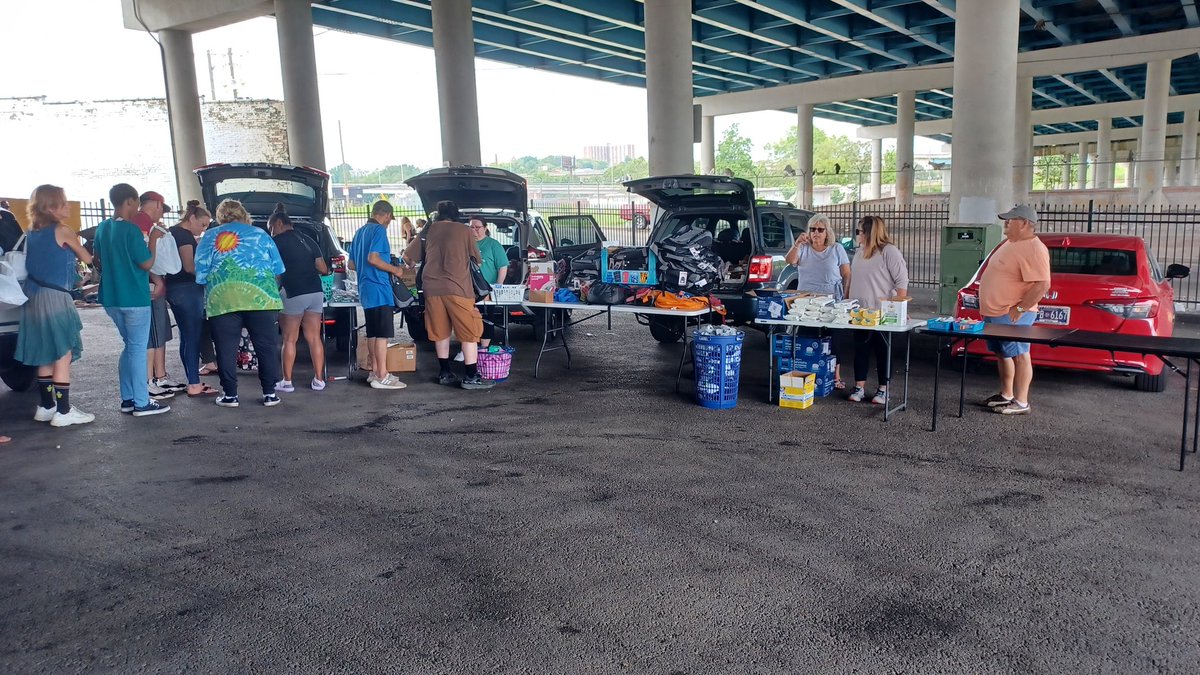 bills_blankets's tweet photo. Some photos from our summer event today. We served 150+ people. Thank you to everyone who helped make today possible. https://t.co/NnB58NnXxE