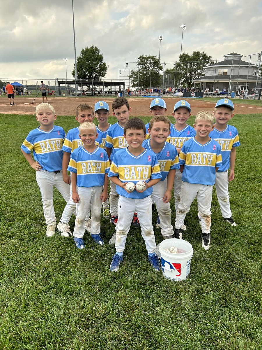 BathWildcatBASE's tweet photo. A long rain delay at @PlayBallMinster Tourney resulted in our 8U learning to play 2 ball like the big kids. #Build1t https://t.co/m1PpjW4Pns