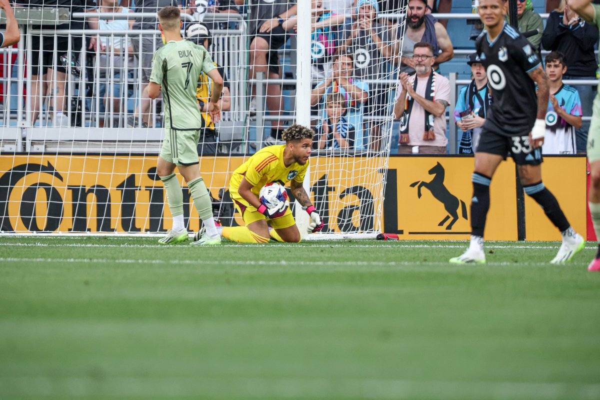 MNUFC's tweet photo. First half was a movie.

#MINvLAFC | #MNUFC https://t.co/Hvi6oh9OJS