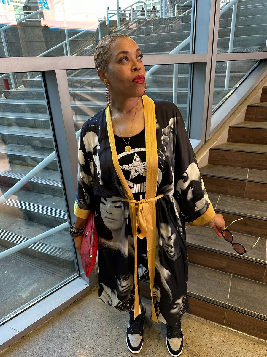stahhr's tweet photo. Unfollow Me Tour Atl. #unfollowmetour #stahhr #atlanta #erykahbadu #yasiinbey https://t.co/l9qgHRMrMw