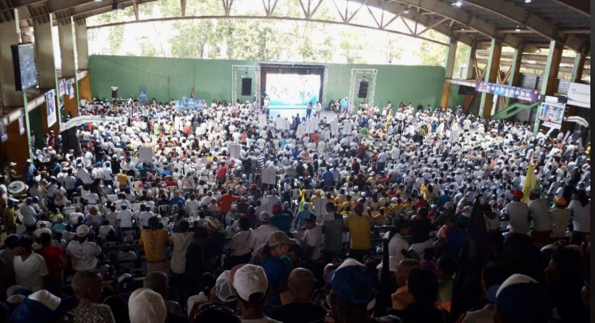 lauradiazmp's tweet photo. Y es que por más que se le critique, Manuel Jiménez es reconocido como un servidor público honesto y trabajador, y eso lo reconoce la gente.
Por más!
#Pormas #PRMconManuelJiménez
@manueljimenezrd https://t.co/yvhwncq5w4