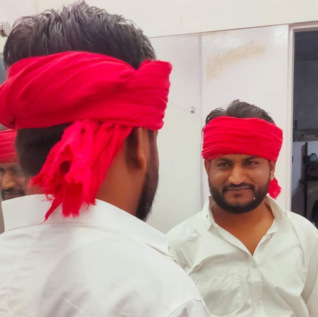 ParmeswarGurjar's tweet photo. राजस्थान गुर्जरों की बेबाक आवाज़  और माण्डल में देवनारायण मंदिर के ताले तोड़ने वाले बड़े भाई गोपाल जी  गुर्जर बस्सी को जन्मदिन की बहुत-बहुत शुभकामनाएं #Gopal_Bassi
@Gopal_Bassi https://t.co/9kMSTuQV0i