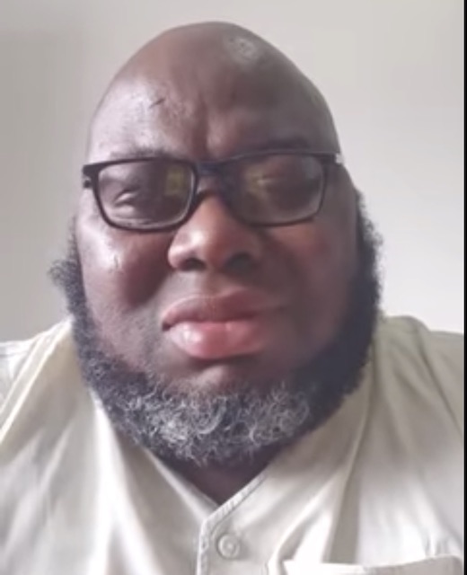 MalcolmInfiniti's tweet photo. Tell me where is the rule of law when the FGN is charging a man for illegal  possession of a rusty Single Barrel gun found in his house &amp; failure to charge a man in illegal possession of tons of  AK47 &amp; GPMG which he has been flouting in public &amp; terrorising other Nigerians. https://t.co/iS2UcuIEax