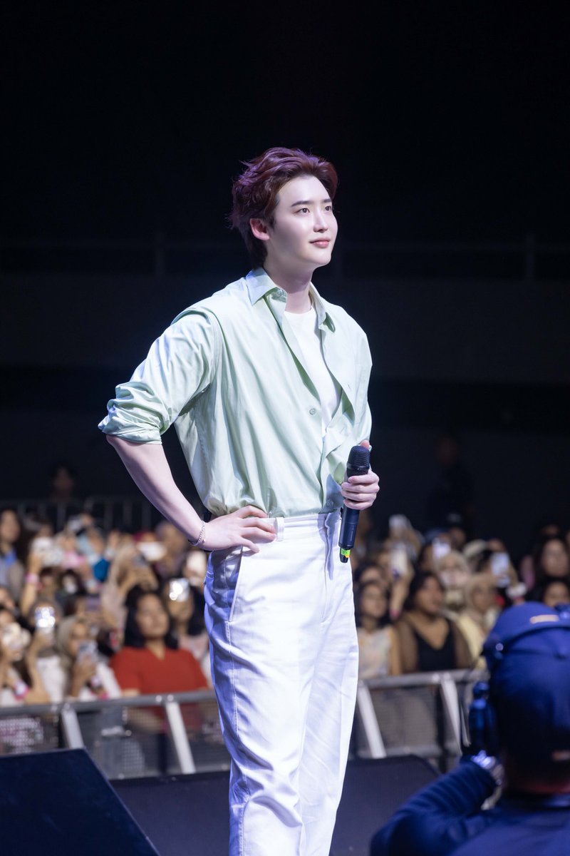 applewood_kr's tweet photo. LEE JONG SUK 2023 FANMEETING TOUR <Dear. My With> in JAKARTA

Thank you JAKARTA🧡

#LEEJONGSUK #이종석 #팬미팅 #FANMEETING #Dear_My_With #APPLEWOOD #LJSinJKT https://t.co/FIM0ANYgSP