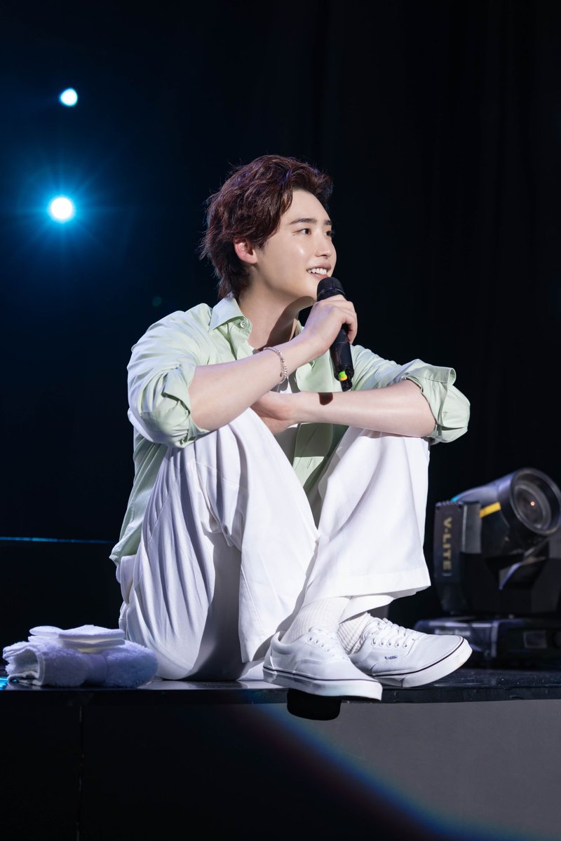 applewood_kr's tweet photo. LEE JONG SUK 2023 FANMEETING TOUR <Dear. My With> in JAKARTA

Thank you JAKARTA🧡

#LEEJONGSUK #이종석 #팬미팅 #FANMEETING #Dear_My_With #APPLEWOOD #LJSinJKT https://t.co/FIM0ANYgSP