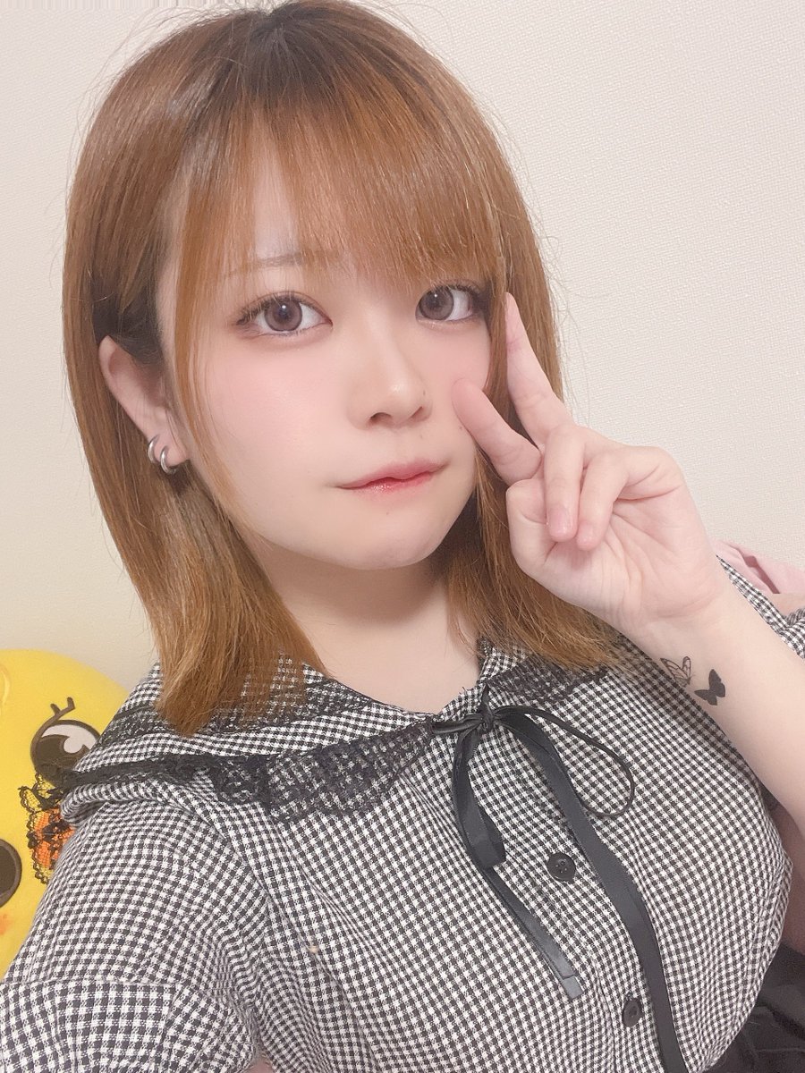miya_sb_amn's tweet photo. ３分メイクで美容院行ってくる https://t.co/v6SjfmphhI