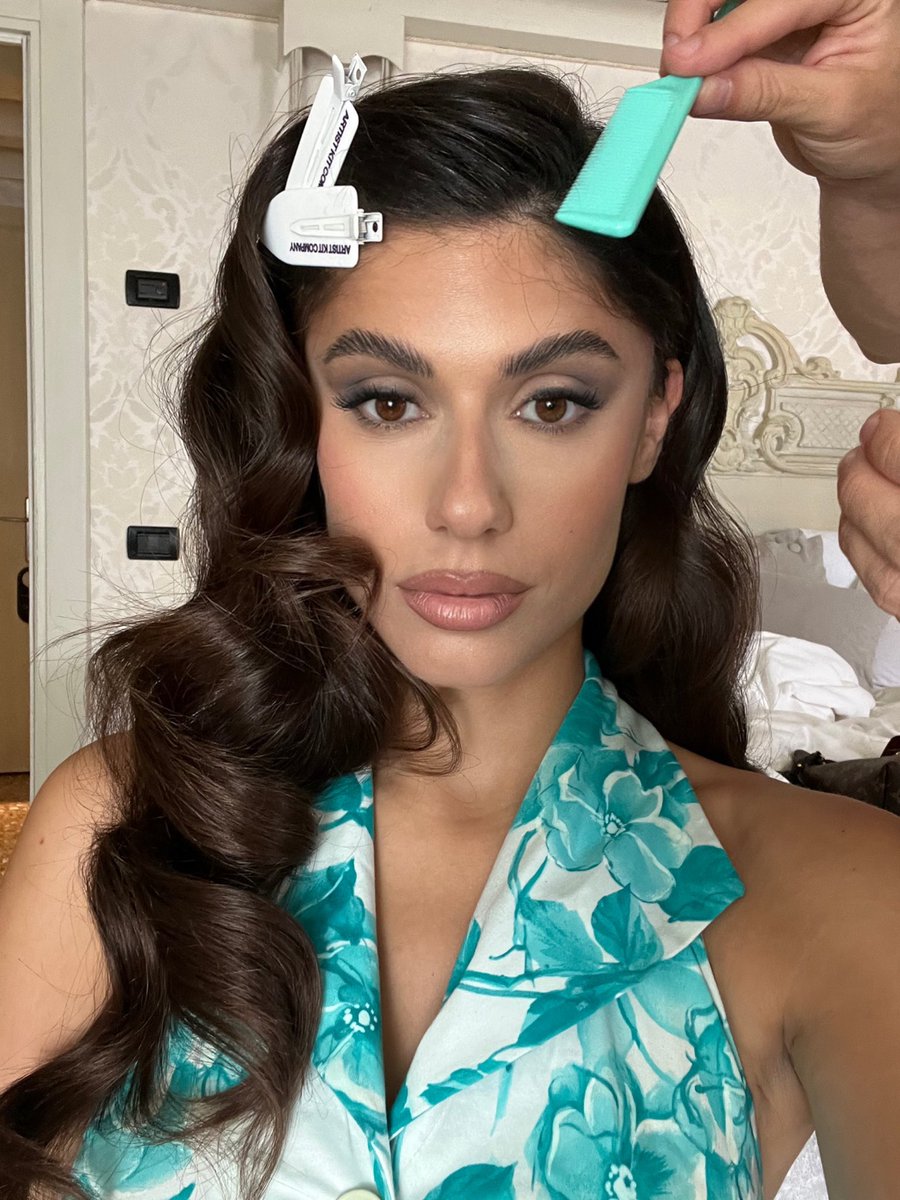 Ines Trocchia on Twitter "Backstage"