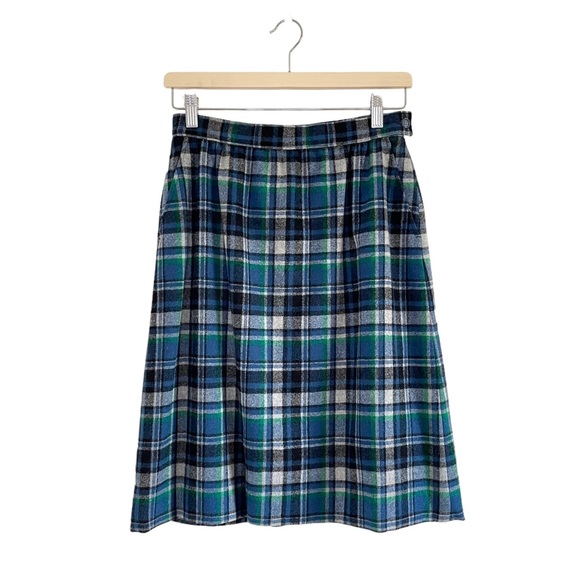 So good I had to share! Check out all the items I'm loving on <a href="/Poshmarkapp/">Poshmark</a> from <a href="/XeeVang8/">Xee Vang</a> #poshmark #fashion #style #shopmycloset #pendleton: posh.mk/Q0EP5eUrtBb