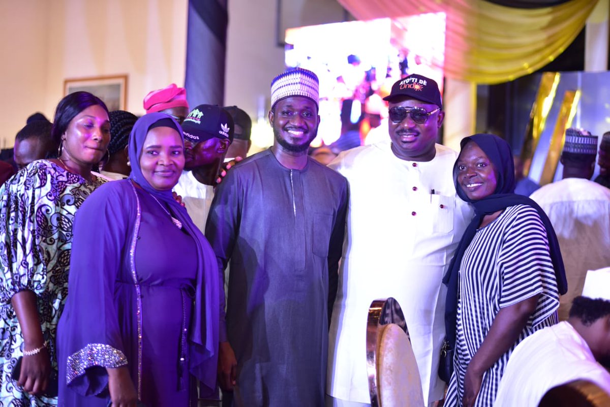 babyboyy2k's tweet photo. Youth to youth as @stvick to #APCYouthsAwardNight #apcnationals @VictorOritedi #ondoapc https://t.co/9xrnXLfuzH
