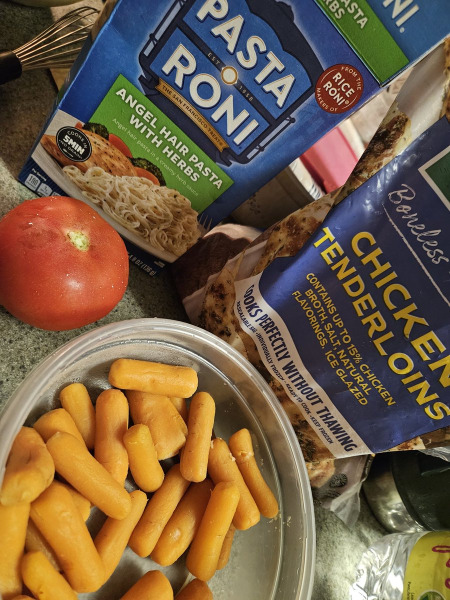 Karitawth's tweet image. Here we go. So I have left over steamed carrots. But I'm gonna over cook the chicken because "I swear it's still pink" is going to consume me. #cookingchicken #salmonella #overcookedchicken