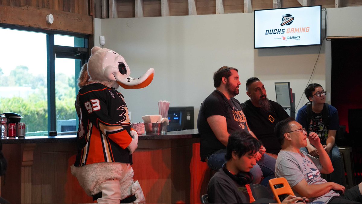 EsportsArena's tweet photo. Congrats to all of our winners during the @NHLDucksGaming Smash Event presented by @McDonalds of SoCal! 

Scholastic initiative
🥇@films321
🥈 Pedks
🥉@LeEpikBot

🥇@Yrneh2003
🥈@arascrub
🥉@MechEKuze

Be sure to register for next weekend's event here: https://t.co/Nhw6JkEkyQ https://t.co/fInfHFO7pn