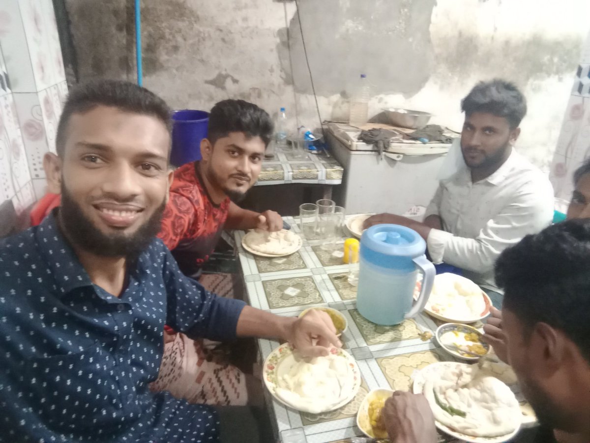 TalukderMuhamm3's tweet photo. Have a wonderful time with Brother https://t.co/ApWYDu8ZcO